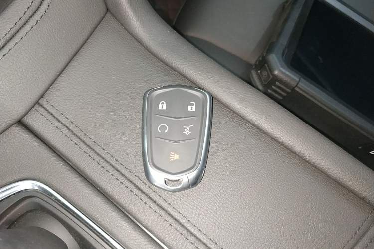Used Cadillac XT5 2023 2.0T Two-Wheel-Drive Fashion Edition Vehicle Key