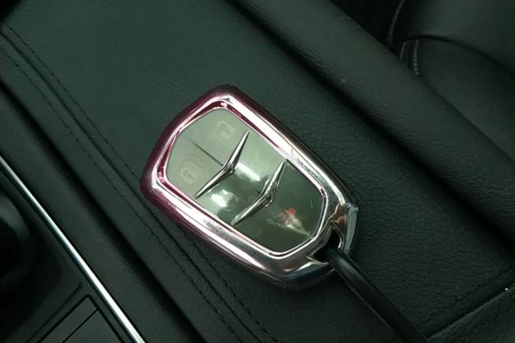 Used Cadillac XT5 2023 2.0T Two-Wheel-Drive Fashion Edition Vehicle Key