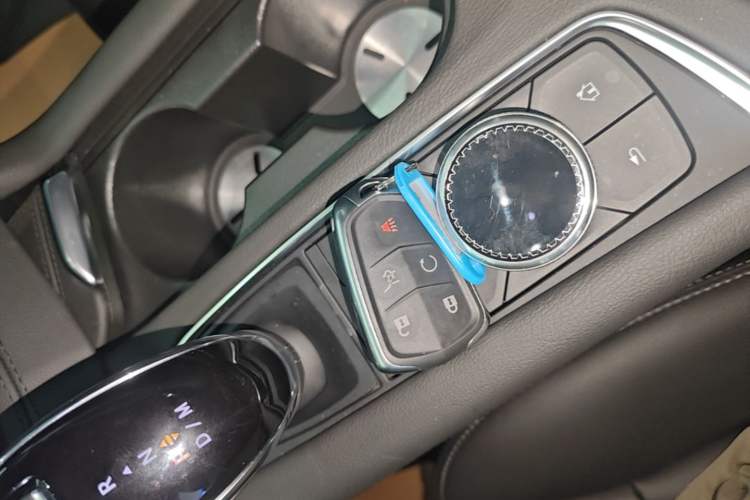 Used Cadillac XT5 2023 2.0T Two-Wheel-Drive Fashion Edition Vehicle Key