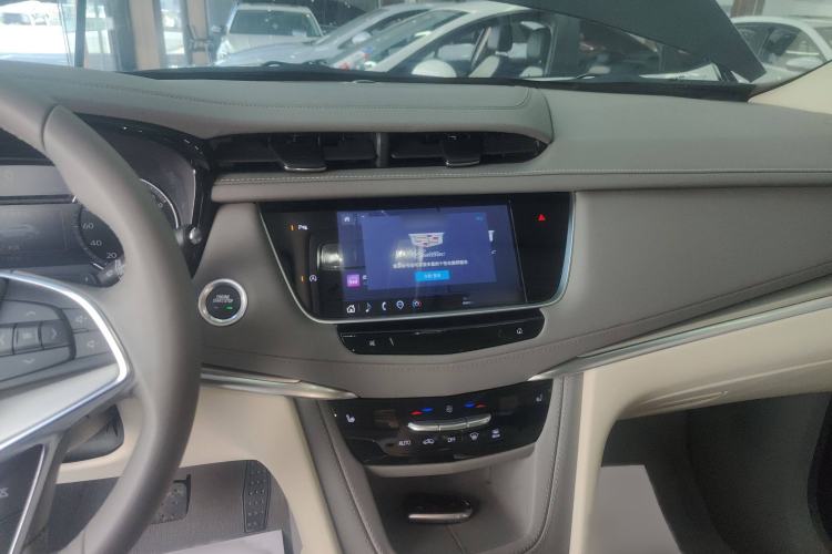 Used Cadillac XT5 2024 2.0T Two-Wheel Drive Fashion Edition Audio And AC Panel