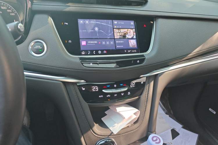 Used Cadillac XT5 2024 2.0T Two-Wheel Drive Fashion Edition Audio And AC Panel