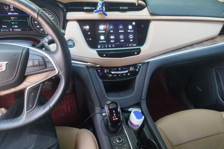 Used Cadillac XT5 2024 2.0T Four-Wheel Drive Platinum Edition Audio And AC Panel