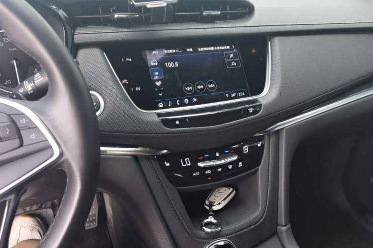 Used Cadillac XT5 2024 2.0T Two-Wheel Drive Fashion Edition Audio And AC Panel