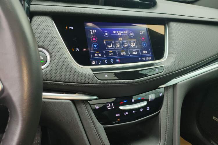 Used Cadillac XT5 2024 2.0T Two-Wheel Drive Fashion Edition Audio And AC Panel