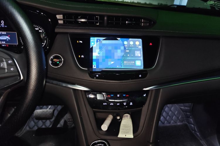 Used Cadillac XT5 2024 2.0T Two-Wheel Drive Fashion Edition Audio And AC Panel