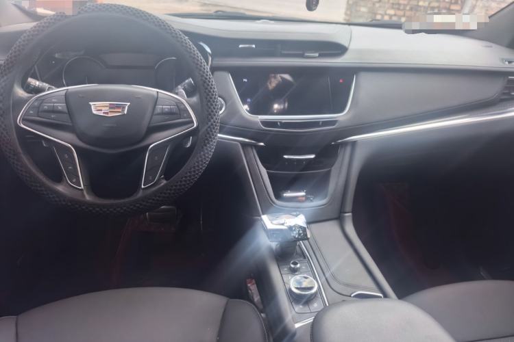Used Cadillac XT5 2024 2.0T All-Wheel-Drive Luxury Version (Hummingbird Edition) Center Console