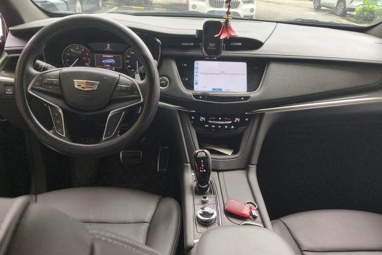 Used Cadillac XT5 2024 2.0T All-Wheel-Drive Luxury Version (Hummingbird Edition) Center Console