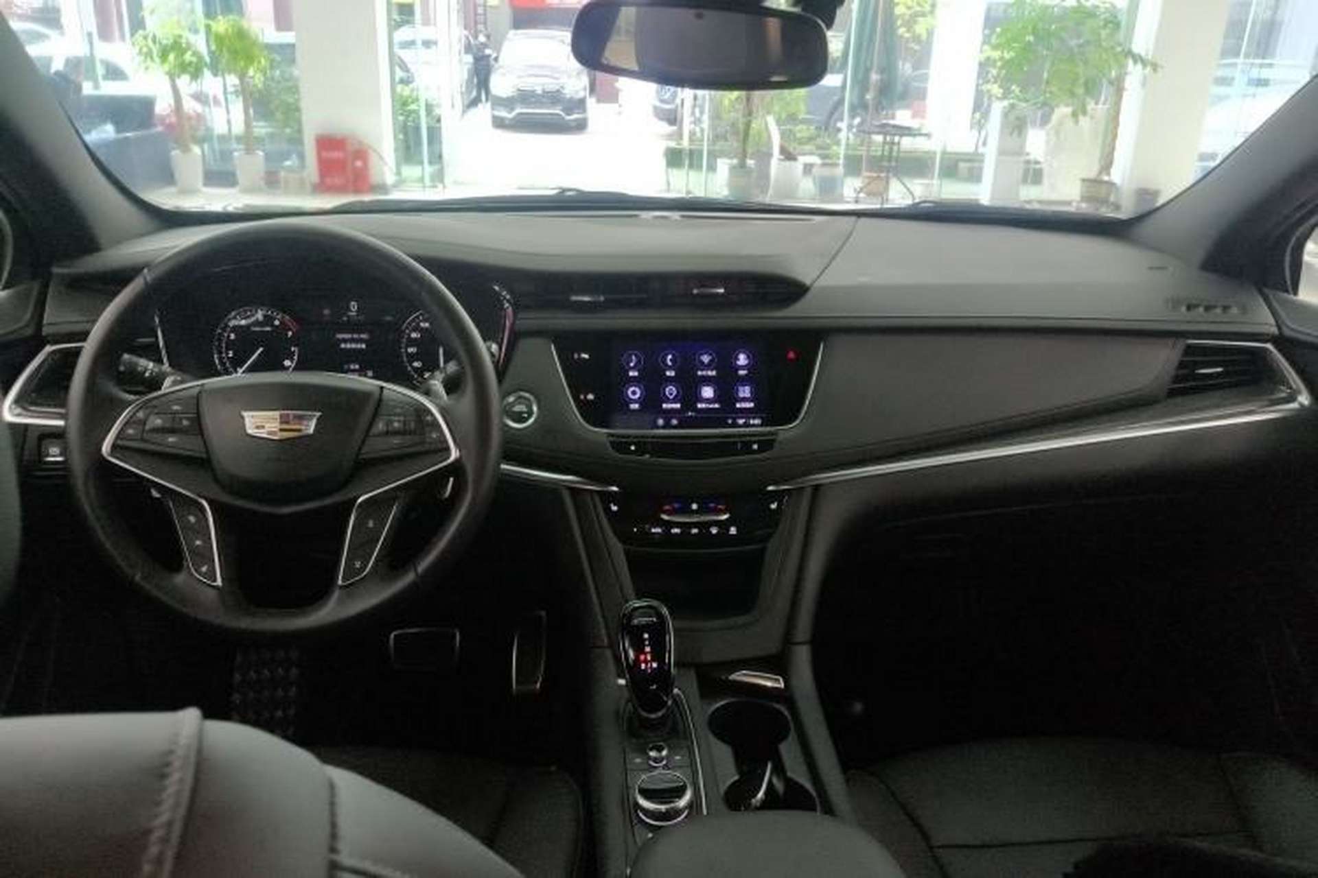 Used Cadillac XT5 2024 2.0T All-Wheel-Drive Luxury Version (Hummingbird Edition) Center Console