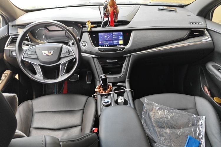 Used Cadillac XT5 2024 2.0T All-Wheel-Drive Luxury Version (Hummingbird Edition) Center Console