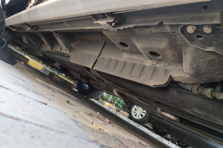 Used Cadillac XT5 2024 2.0T Four-Wheel Drive Platinum Edition Chassis Rear Left