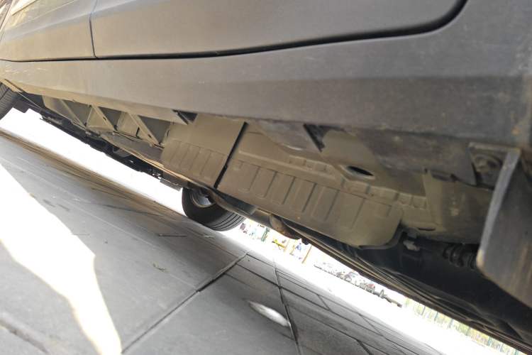 Used Cadillac XT5 2024 2.0T Two-Wheel Drive Fashion Edition Chassis Rear Left