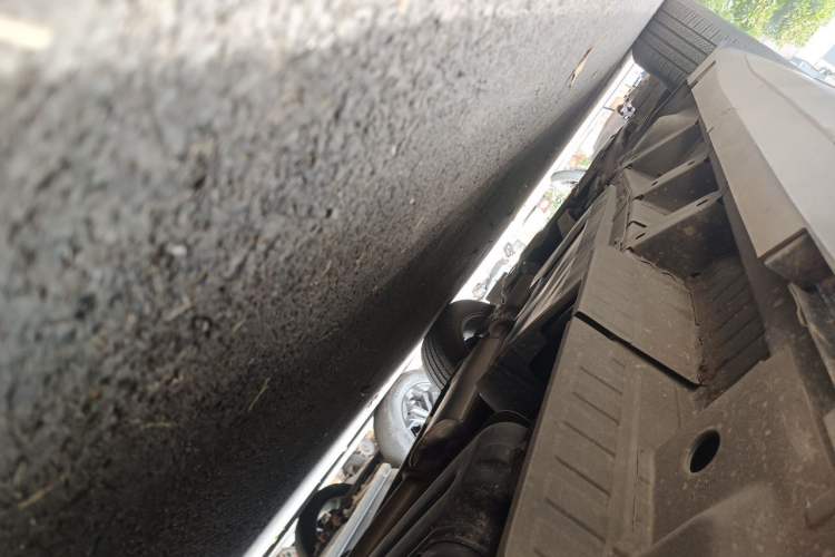 Used Cadillac XT5 2024 2.0T Two-Wheel Drive Fashion Edition Chassis Rear Left