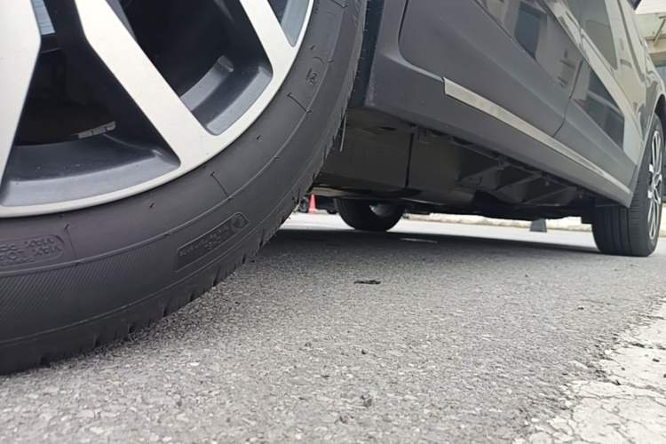 Used Cadillac XT5 2024 2.0T All-Wheel-Drive Luxury Version (Hummingbird Edition) Chassis Rear Right
