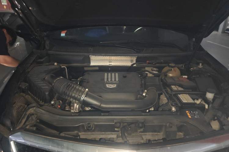 Used Cadillac XT5 2024 2.0T All-Wheel-Drive Luxury Version (Hummingbird Edition) Engine Bay