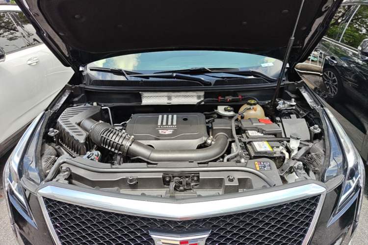 Used Cadillac XT5 2024 2.0T All-Wheel-Drive Luxury Version (Hummingbird Edition) Engine Bay