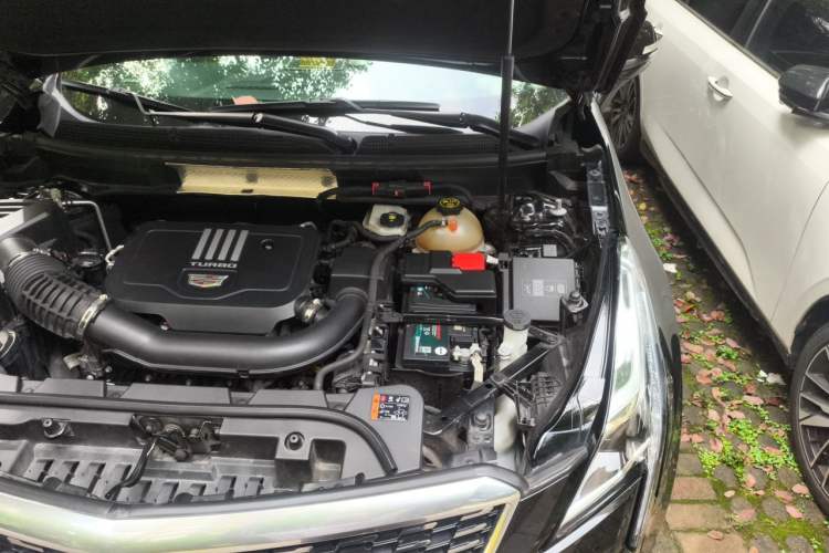 Used Cadillac XT5 2024 2.0T Two-Wheel Drive Fashion Edition Engine Bay Left