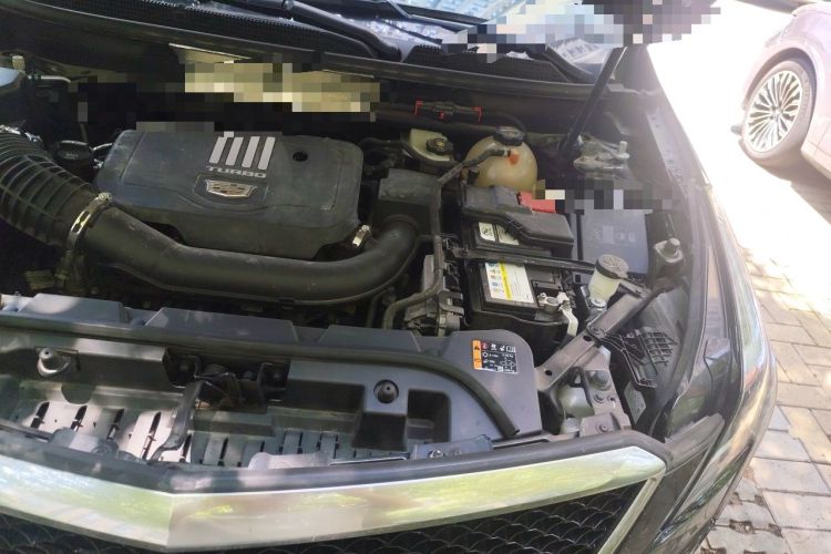 Used Cadillac XT5 2024 2.0T Four-Wheel Drive Platinum Edition Engine Bay Left