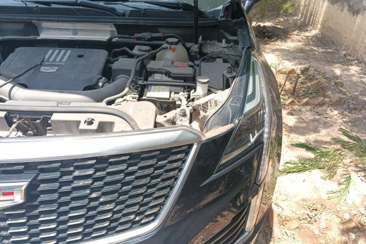 Used Cadillac XT5 2024 2.0T Two-Wheel Drive Fashion Edition Engine Bay Left