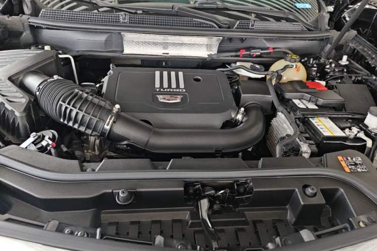 Used Cadillac XT5 2024 2.0T All-Wheel-Drive Luxury Version (Hummingbird Edition) Engine Bay