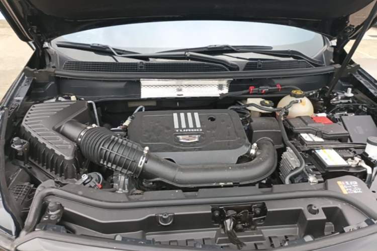 Used Cadillac XT5 2024 2.0T All-Wheel-Drive Luxury Version (Hummingbird Edition) Engine Bay