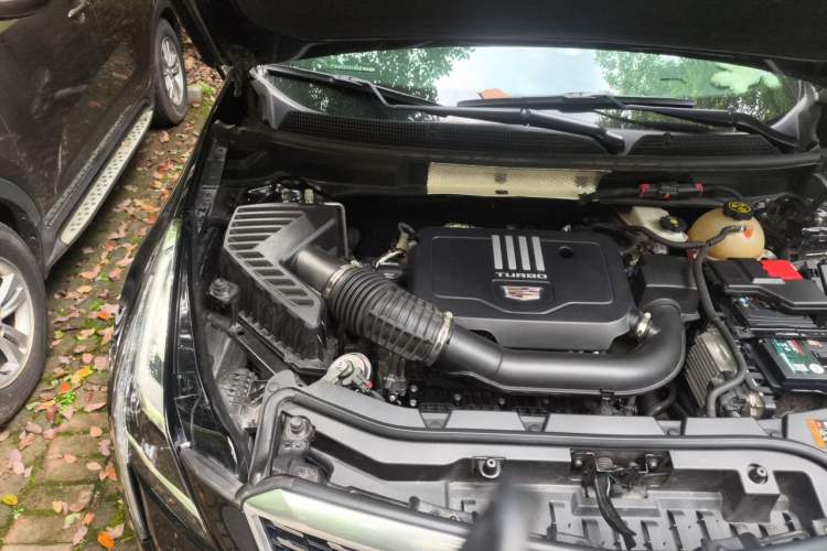 Used Cadillac XT5 2024 2.0T Two-Wheel Drive Fashion Edition Engine Bay Right