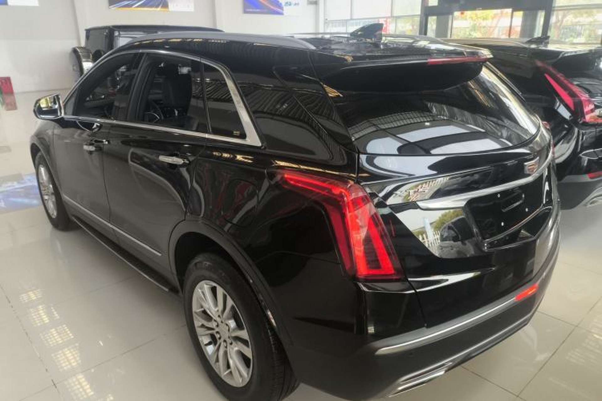 Used Cadillac XT5 2024 2.0T Two-Wheel Drive Fashion Edition Exterior 2