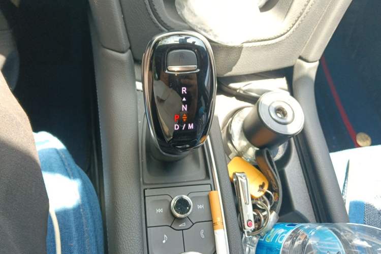 Used Cadillac XT5 2024 2.0T Two-Wheel Drive Fashion Edition Gear Lever