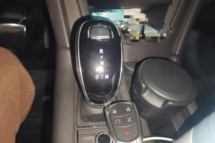 Used Cadillac XT5 2024 2.0T All-Wheel-Drive Luxury Version (Hummingbird Edition) Gear Lever
