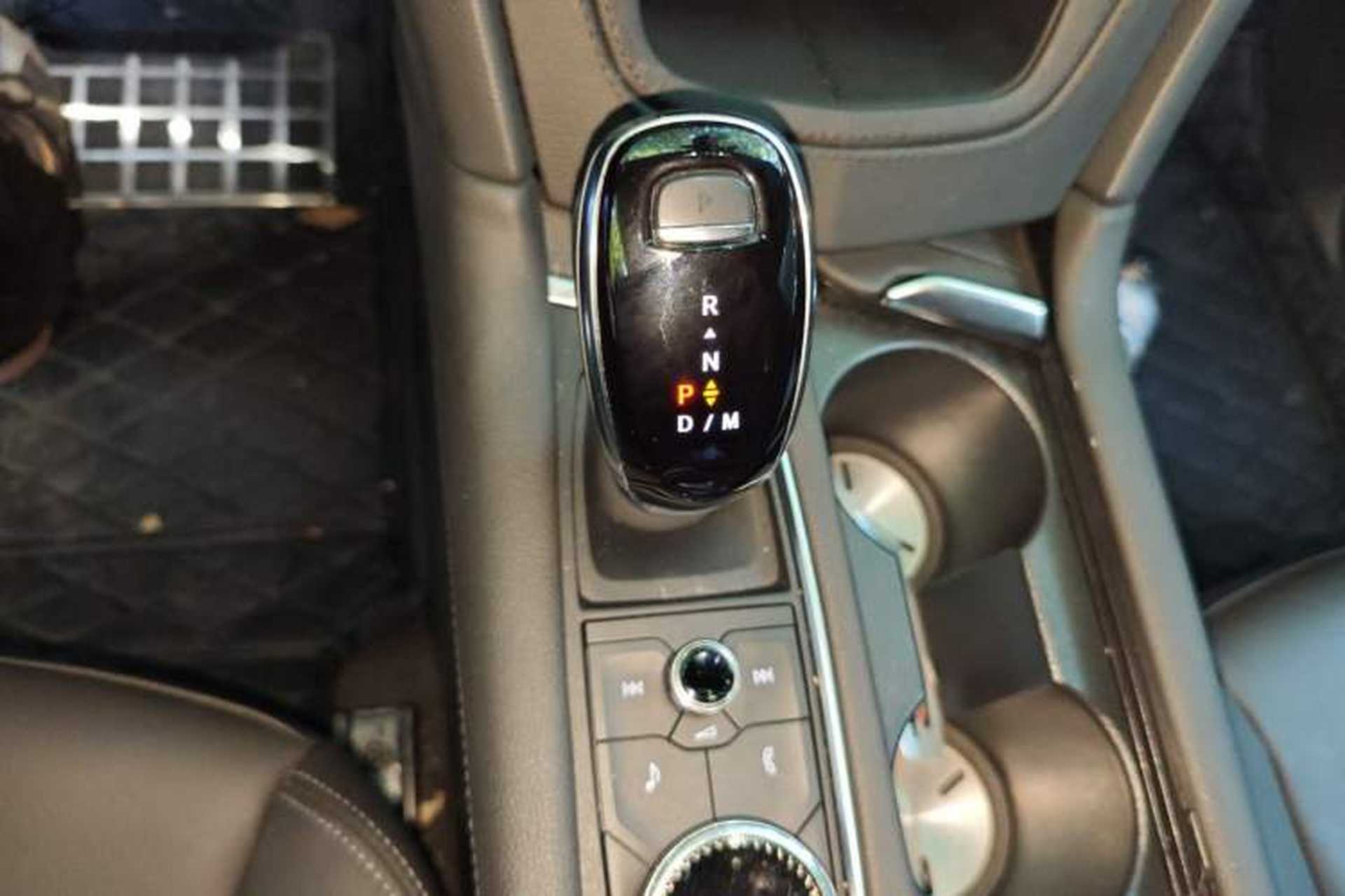 Used Cadillac XT5 2024 2.0T All-Wheel-Drive Luxury Version (Hummingbird Edition) Gear Lever