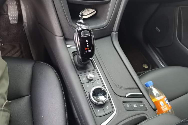 Used Cadillac XT5 2024 2.0T Two-Wheel Drive Fashion Edition Gear Lever