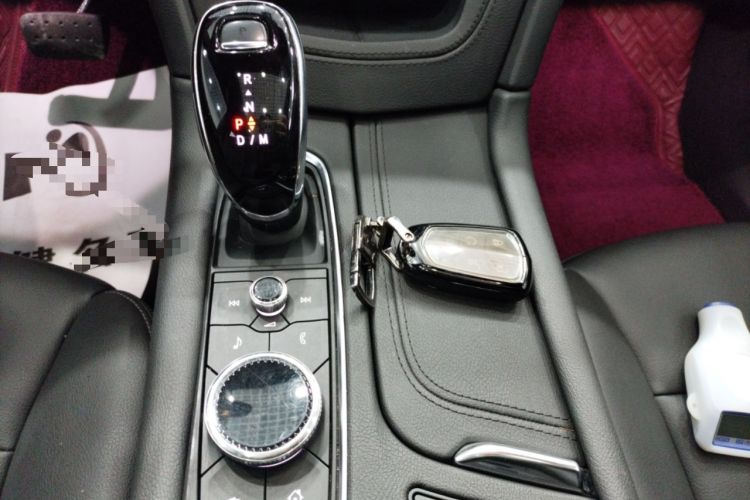 Used Cadillac XT5 2024 2.0T Two-Wheel Drive Fashion Edition Gear Lever