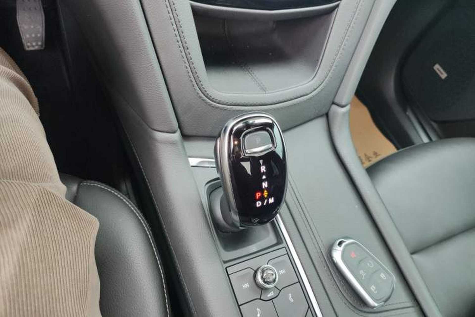 Used Cadillac XT5 2024 2.0T Two-Wheel Drive Fashion Edition Gear Lever