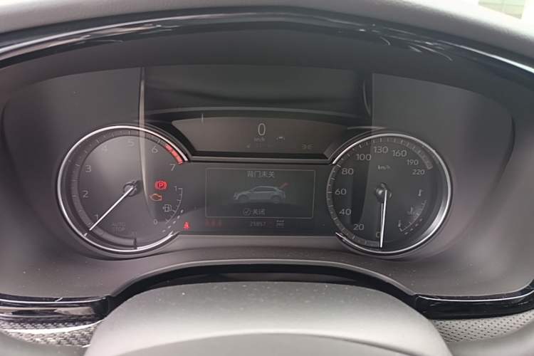 Used Cadillac XT5 2024 2.0T All-Wheel-Drive Luxury Version (Hummingbird Edition) Instrument Cluster