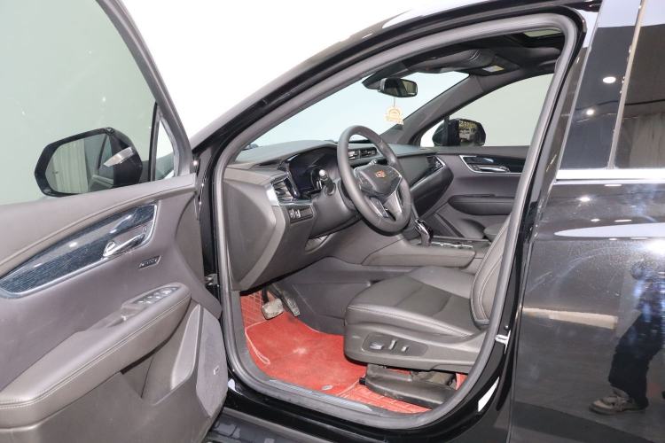 Used Cadillac XT5 2024 2.0T Two-Wheel Drive Fashion Edition Interior 1