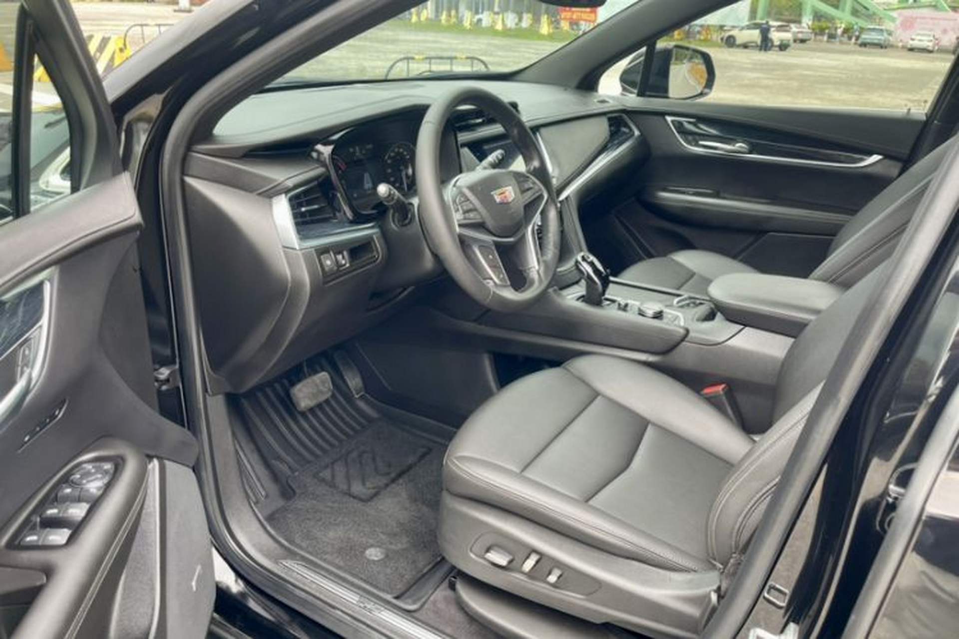 Used Cadillac XT5 2024 2.0T Two-Wheel Drive Fashion Edition Interior 2