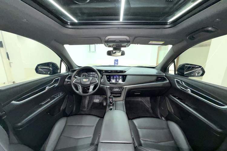 Used Cadillac XT5 2024 2.0T Two-Wheel Drive Fashion Edition Interior 4
