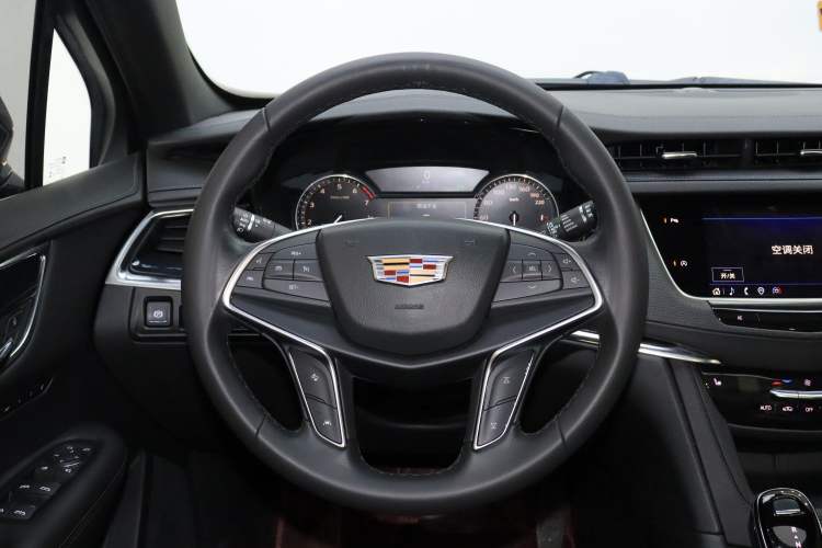 Used Cadillac XT5 2024 2.0T Two-Wheel Drive Fashion Edition Interior 5