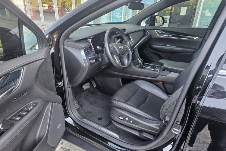 Used Cadillac XT5 2024 2.0T Two-Wheel Drive Fashion Edition Interior 5