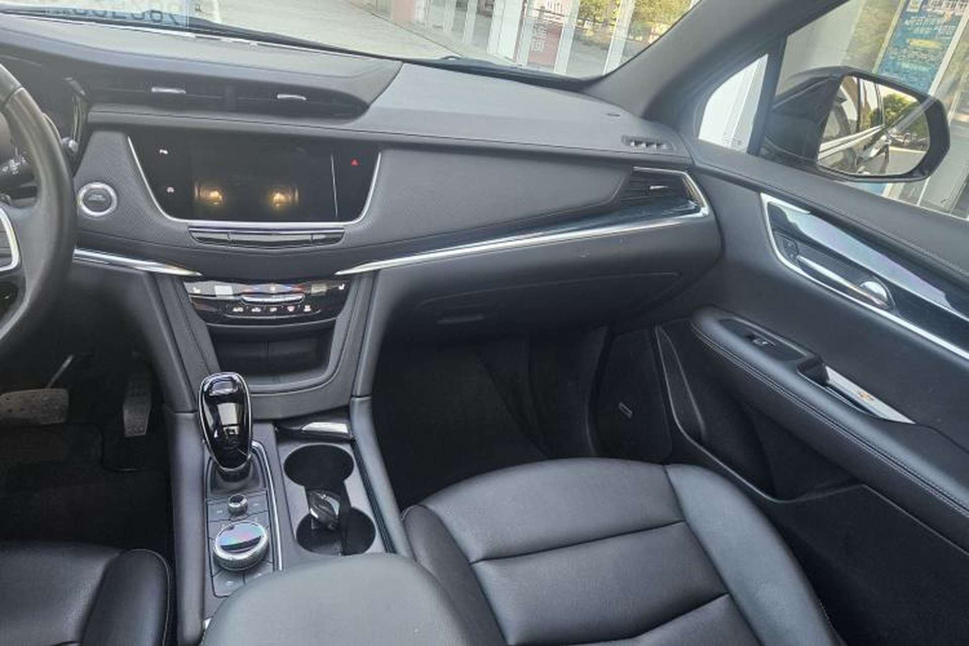Used Cadillac XT5 2024 2.0T Two-Wheel Drive Fashion Edition Interior 8