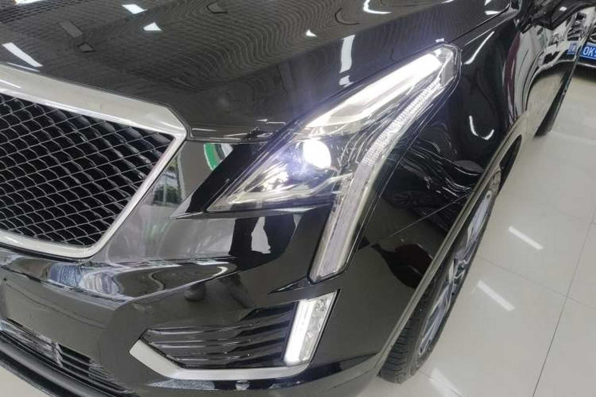 Used Cadillac XT5 2024 2.0T All-Wheel-Drive Luxury Version (Hummingbird Edition) Left Front Headlight