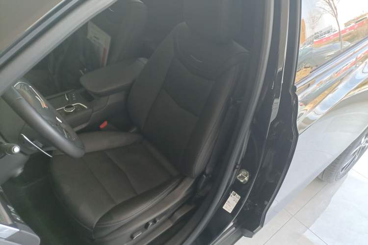 Used Cadillac XT5 2024 2.0T All-Wheel-Drive Luxury Version (Hummingbird Edition) Left Front Seat