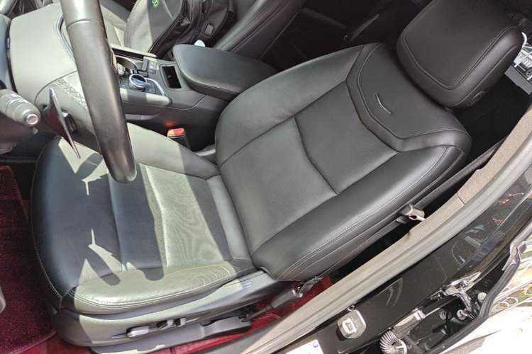 Used Cadillac XT5 2024 2.0T All-Wheel-Drive Luxury Version (Hummingbird Edition) Left Front Seat