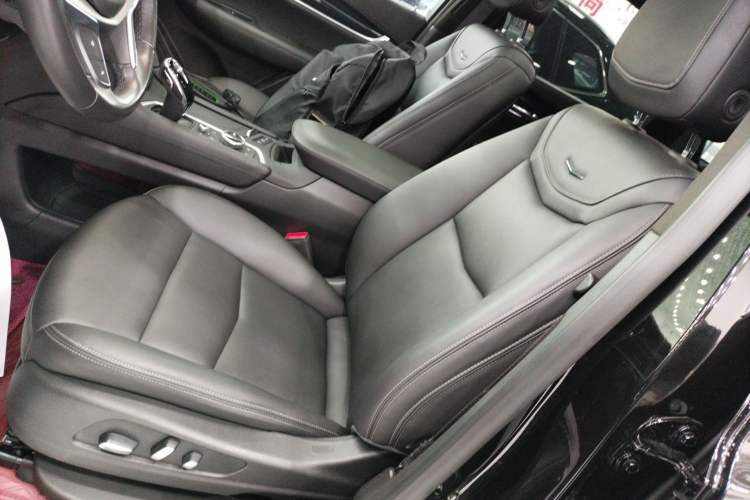 Used Cadillac XT5 2024 2.0T Two-Wheel Drive Fashion Edition Left Front Seat