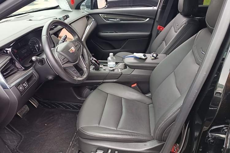 Used Cadillac XT5 2024 2.0T All-Wheel-Drive Luxury Version (Hummingbird Edition) Left Front Seat