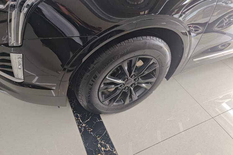 Used Cadillac XT5 2024 2.0T Two-Wheel Drive Fashion Edition Left Front Wheel Hub