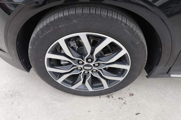 Used Cadillac XT5 2024 2.0T All-Wheel-Drive Luxury Version (Hummingbird Edition) Left Front Wheel Hub