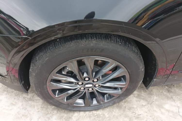 Used Cadillac XT5 2024 2.0T All-Wheel-Drive Luxury Version (Hummingbird Edition) Left Front Wheel Hub
