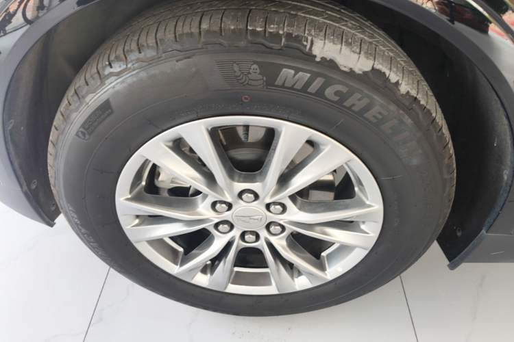 Used Cadillac XT5 2024 2.0T Two-Wheel Drive Fashion Edition Left Front Wheel Hub