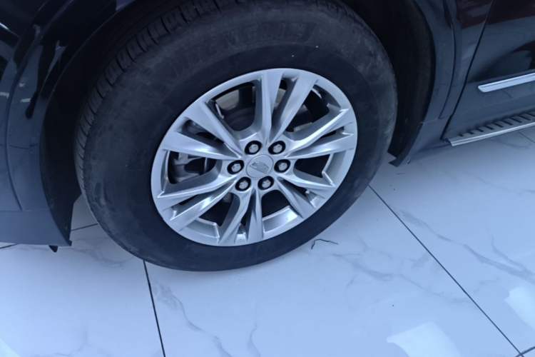 Used Cadillac XT5 2024 2.0T Two-Wheel Drive Fashion Edition Left Front Wheel Hub