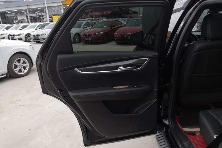 Used Cadillac XT5 2024 2.0T All-Wheel-Drive Luxury Version (Hummingbird Edition) Left Rear Door Interior